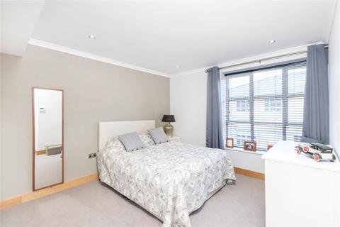 2 bedroom flat for sale, Castle Row, Horticultural Place, Chiswick, London