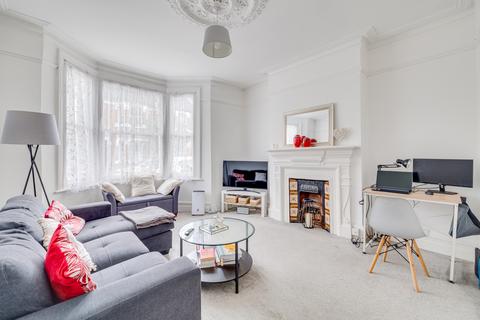 1 bedroom flat for sale, Bronsart Road, Fulham, London