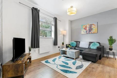 1 bedroom flat for sale, Woking,  GU22,  GU22