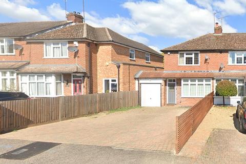 3 bedroom semi-detached house to rent, Weybourne Close, Harpenden, Hertfordshire, AL5