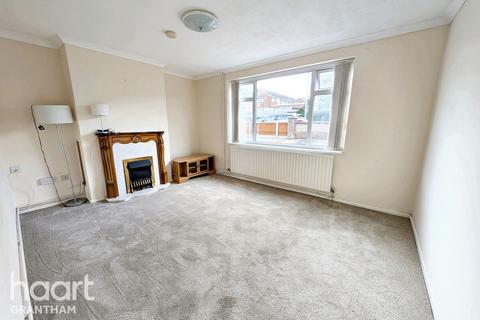 2 bedroom semi-detached house for sale, Newport Avenue, Grantham