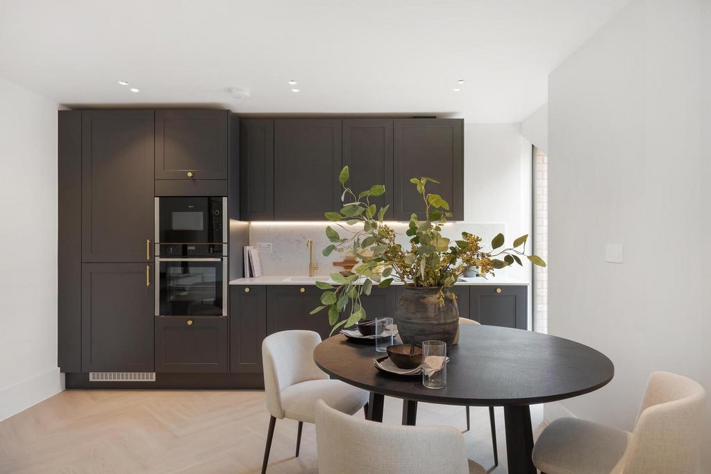 Kitchen   Dining Area