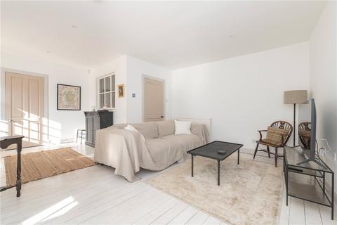 undefined, White Horse Close, 27 Canongate, Edinburgh
