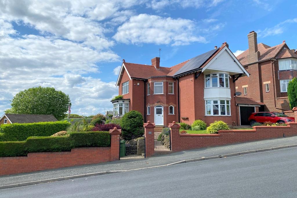Perrins Lane, Wollescote... 3 bed detached house for sale £445,000