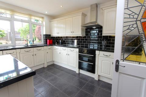 3 bedroom detached house for sale, Perrins Lane, Wollescote, Stourbridge, DY9