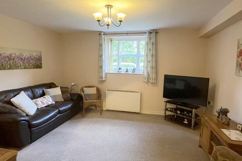 2 bedroom flat for sale, Webber House, Tewkesbury GL20