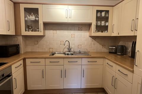 2 bedroom flat for sale, Webber House, Tewkesbury GL20