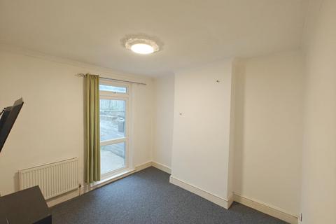 3 bedroom terraced house for sale, Woodrow, London, SE18