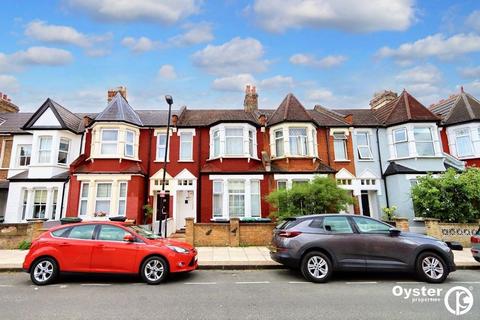 5 bedroom terraced house to rent, Langham Road, London, N15