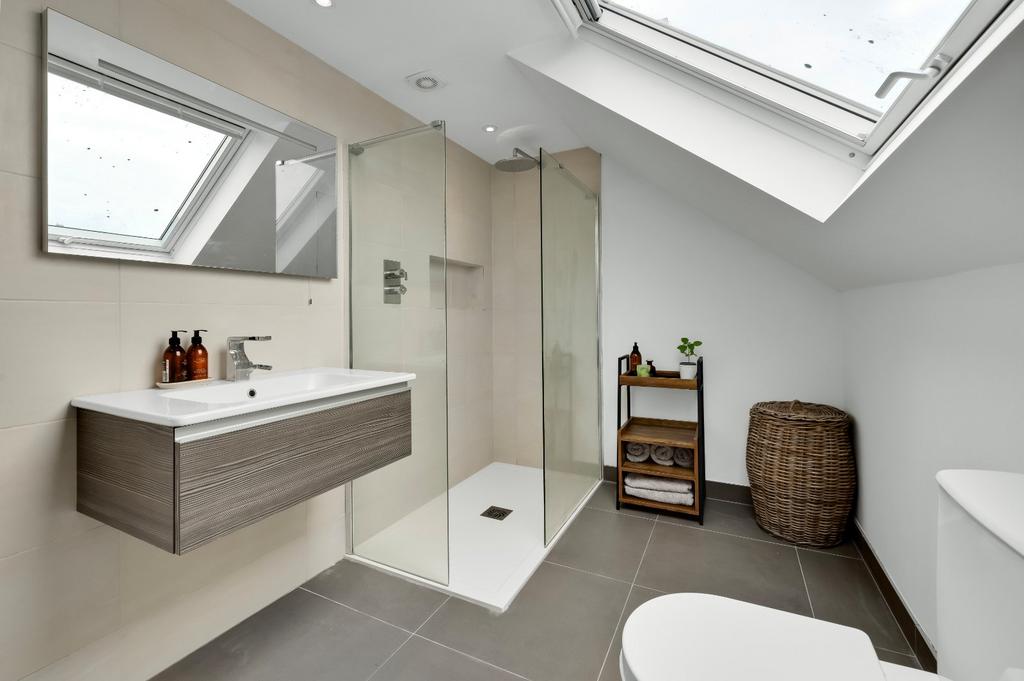 Bedroom Two En Suite