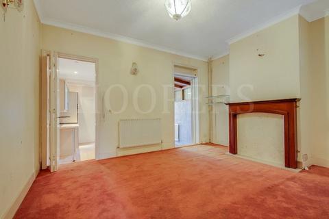 2 bedroom terraced house for sale, Gresham Road, London, NW10