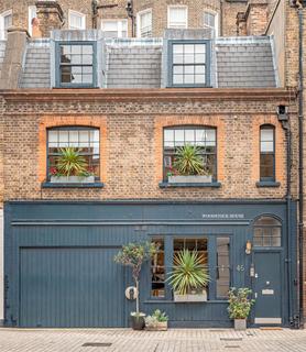 2 bedroom mews for sale, Woodstock Mews, Marylebone, London, W1G