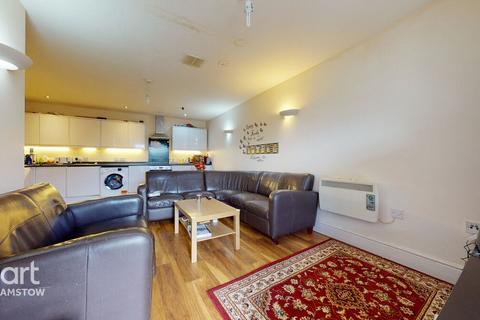 2 bedroom apartment for sale, Normanshire Drive, Chingford