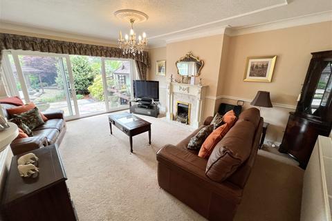 3 bedroom semi-detached bungalow for sale, Shakespeare Drive, Shirley