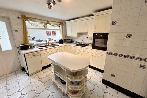 3 bedroom semi-detached bungalow for sale, Shakespeare Drive, Shirley