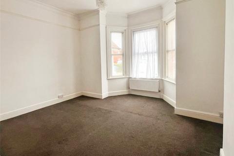 2 bedroom apartment for sale, The Avenue, Totland Bay, Isle of Wight
