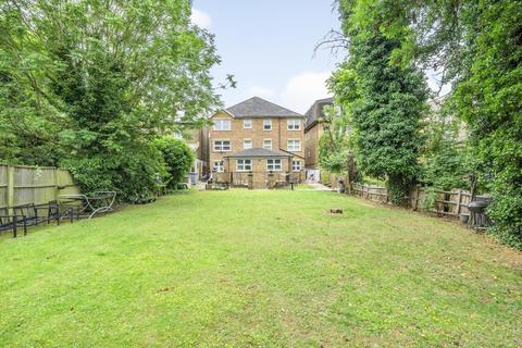 Flat I, 109 Burnt Ash Hill, London, SE12 0AQ