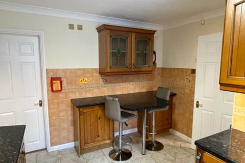 4 bedroom house to rent, High Tree Drive, Earley