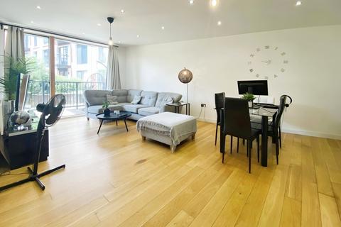 2 bedroom flat to rent, Vimto Gardens, Chapel Street, Salford, Manchester, M3