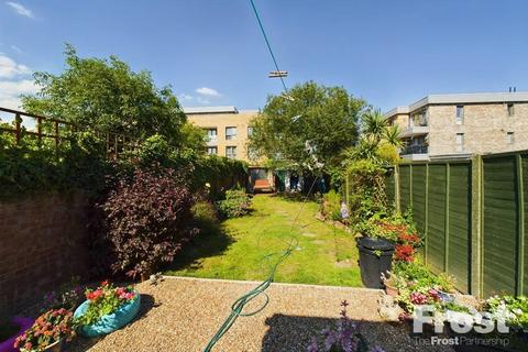 21 The Drive, Feltham, TW14 0AQ