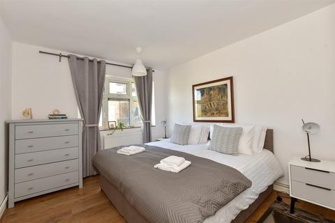 3 bedroom apartment for sale, Broomhill Road, Woodford Green