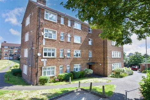 3 bedroom apartment for sale, Broomhill Road, Woodford Green