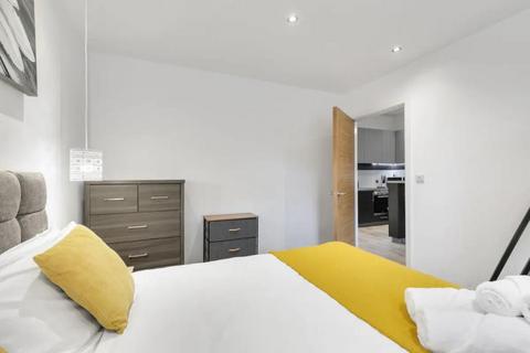 1 bedroom flat for sale, Woking,  GU22,  GU22