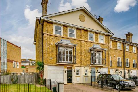 4 bedroom end of terrace house for sale, Trinity Church Road, London, SW13