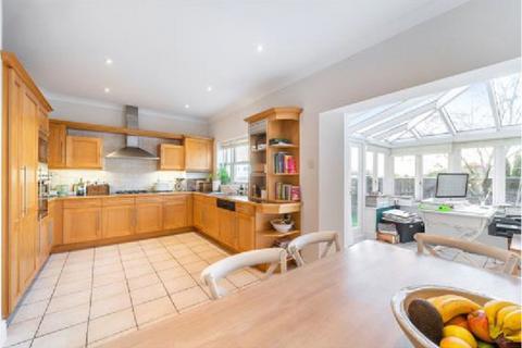 4 bedroom end of terrace house for sale, Trinity Church Road, London, SW13