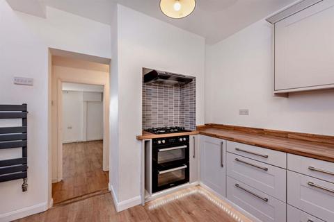 4 bedroom terraced house to rent, Steyne Road, Seaford, Eastbourne, East Sussex BN25 1HT