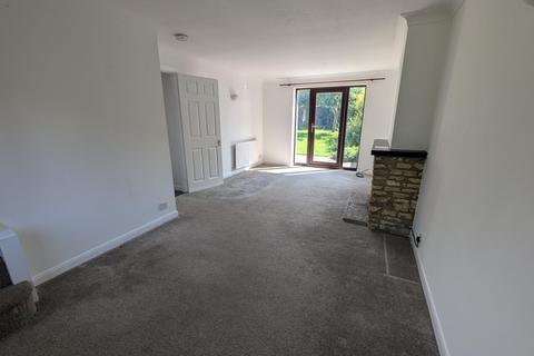 3 bedroom end of terrace house to rent, Stonecourt, Great Rollright OX7