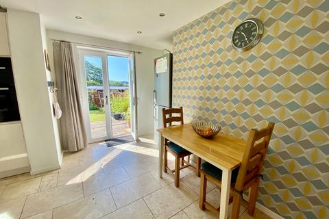 21 Barnsfold Road, Marple, Stockport, SK6 7JB