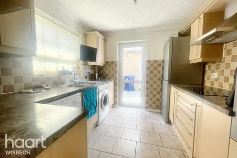 2 bedroom bungalow for sale, Windmill Gardens, Wisbech