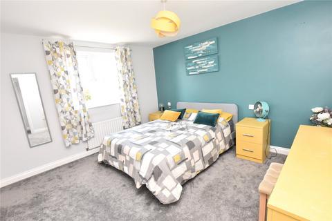 4 Cairn Garth, Guiseley, Leeds, LS20 8QP