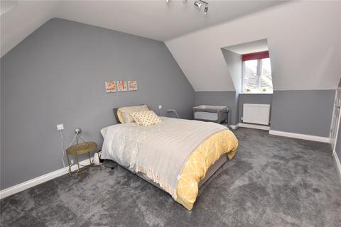 4 Cairn Garth, Guiseley, Leeds, LS20 8QP