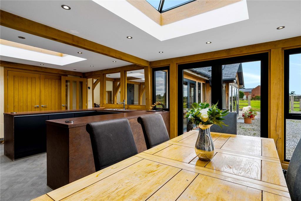 Breakfast Room