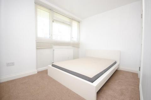 3 bedroom ground floor maisonette to rent, Duffell House, Loughborough Street, London, SE11