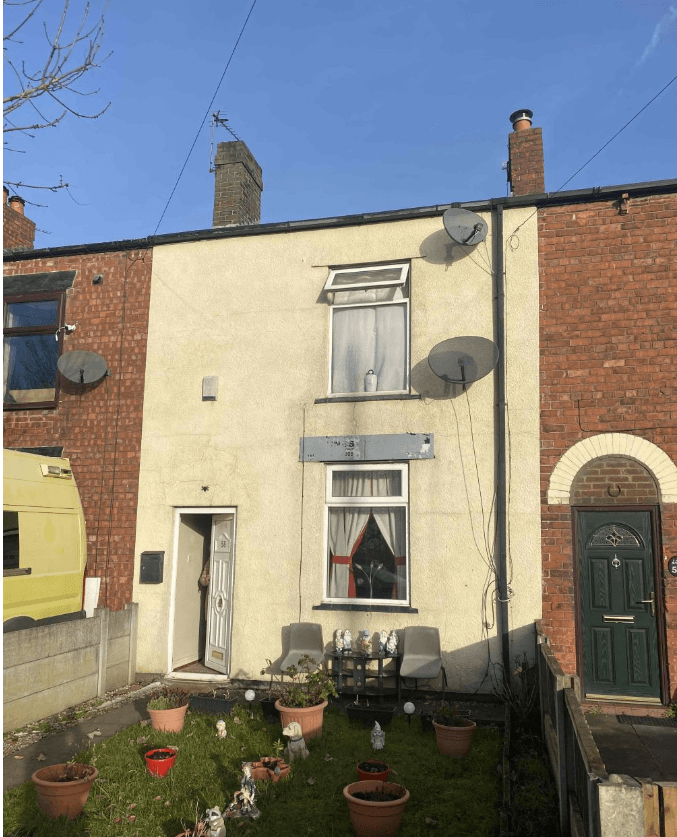 Smiths Lane, Hindley Green, WN2 4XR 3 bed terraced house for sale - £90,000