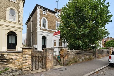 1 bedroom flat for sale, Knights Park, Kingston Upon Thames, KT1