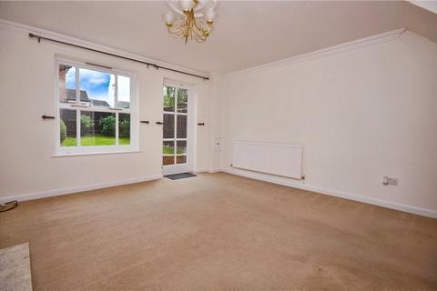 2 bedroom end of terrace house for sale, Guillemot Way, Aylesbury HP19