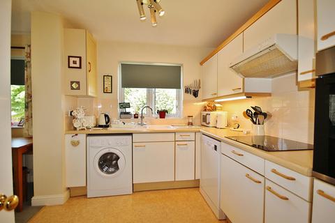 2 bedroom apartment for sale, St Marys Mead, Witney, OX28