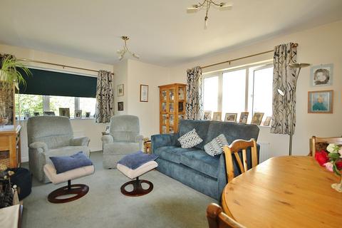 2 bedroom apartment for sale, St Marys Mead, Witney, OX28