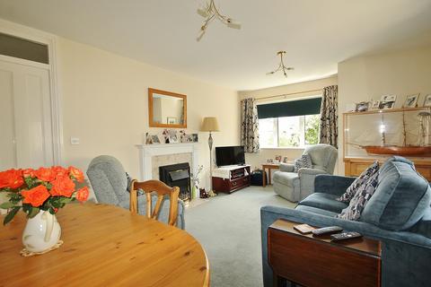 2 bedroom apartment for sale, St Marys Mead, Witney, OX28