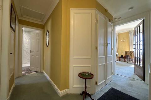 2 bedroom apartment for sale, The Crescent, Filey