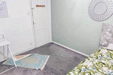 2 bedroom house share to rent, Victor Road, Bradford BD9