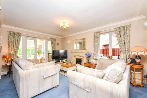 4 bedroom bungalow for sale, Gerddi Victoria, Colwyn Bay, Conwy, LL29