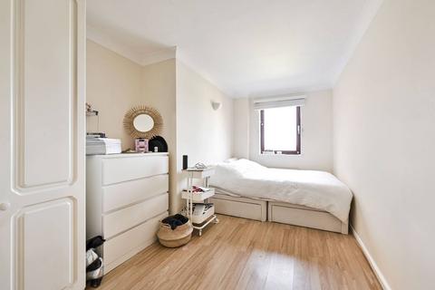 2 bedroom flat to rent, Watermans Quay, Sands End, London, SW6