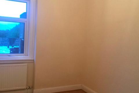 2 bedroom flat to rent, South Street, Bathgate EH48