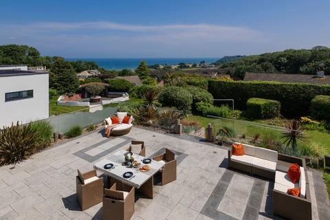 Eastleigh House Bascombe Road, Churston Ferrers, Brixham, TQ5 0JX