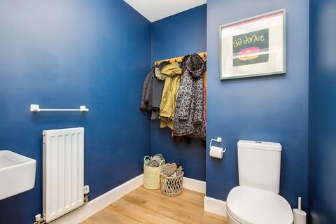 3 bedroom terraced house for sale, Kinlouch Crescent, Rosewell, EH24